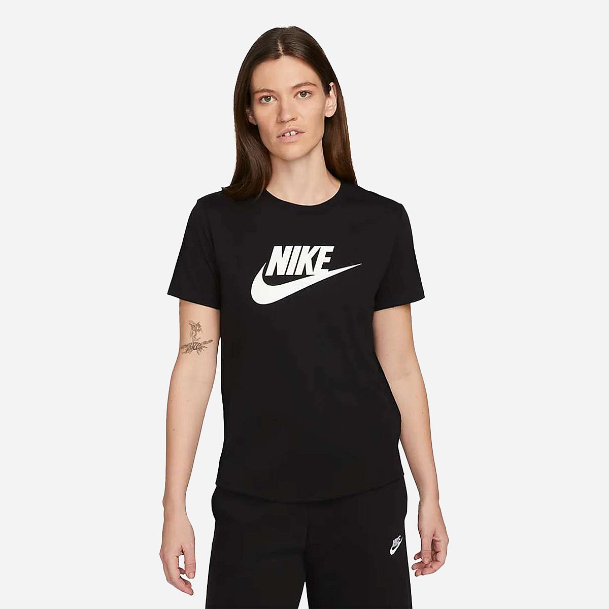 AN298419 Sportswear T-Shirt Essential Icon Dames