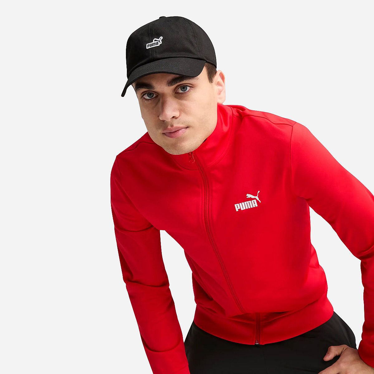 AN323008 Essentials 1 Logo Pet Junior