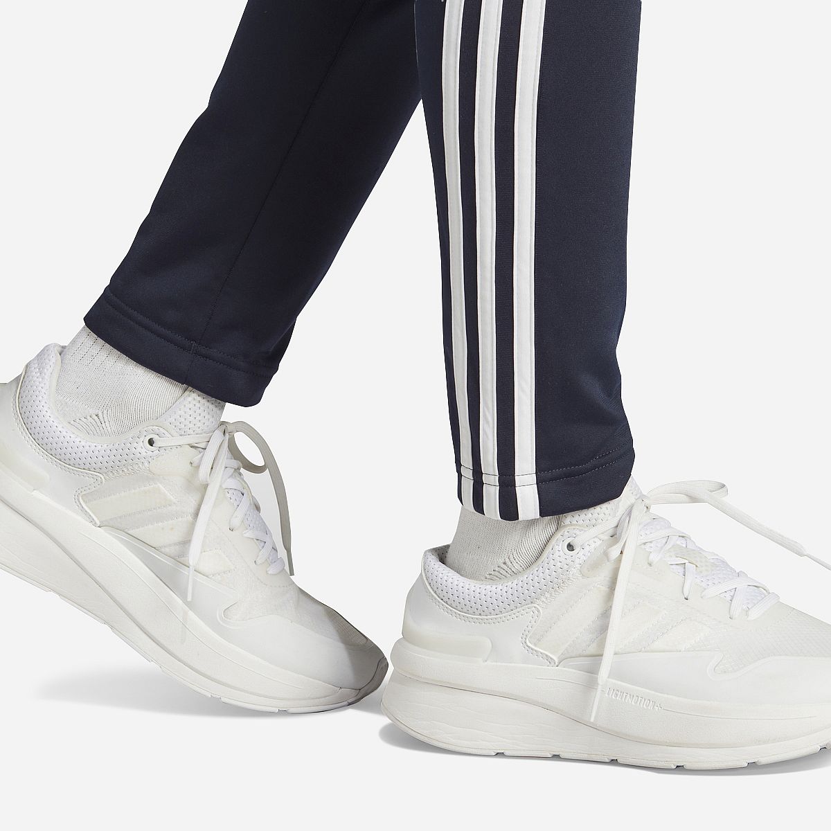 AN324079 Essential 3 Stripes Tracksuit Dames