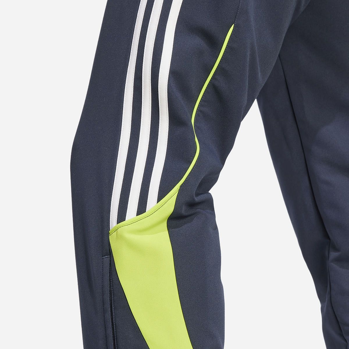 AN323857 Real Madrid Urban Purist 2025/2026 Track Broek Senior