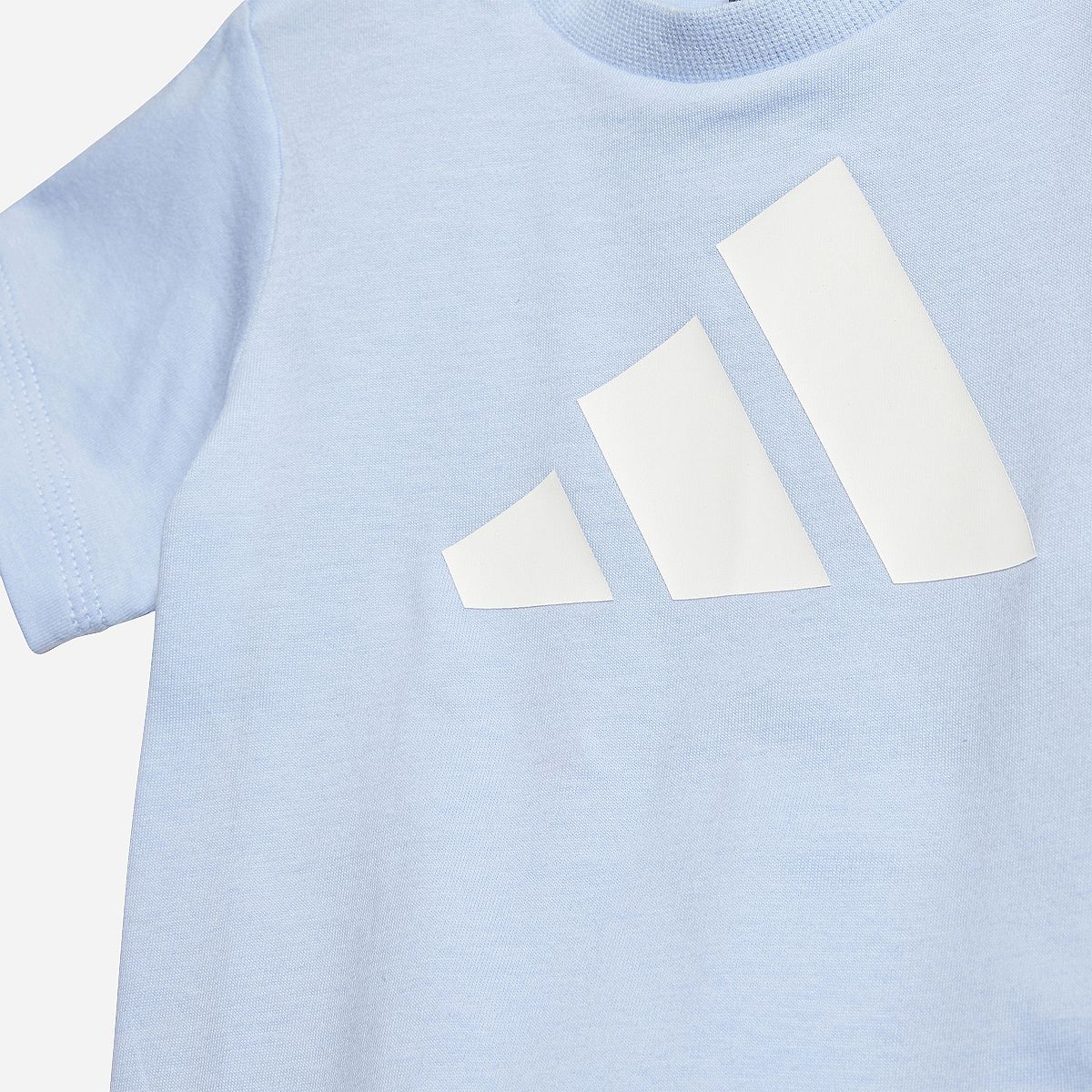 AN323879 Essentials T-Shirt + Short Set Jongens