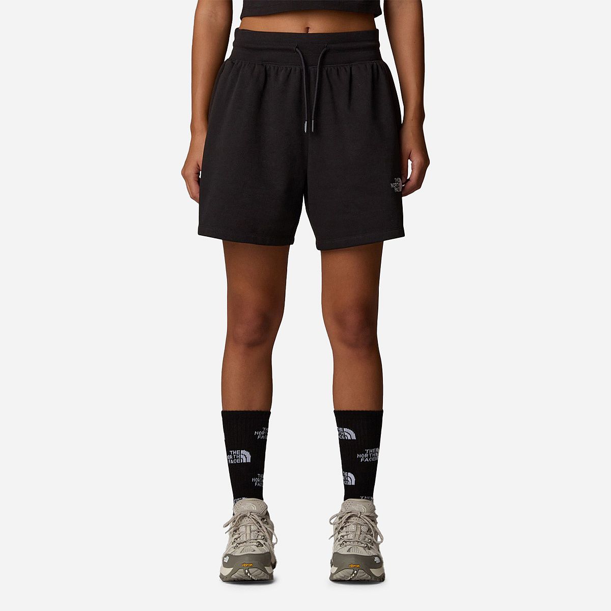 AN322700 Essential Relaxed Shorts Dames