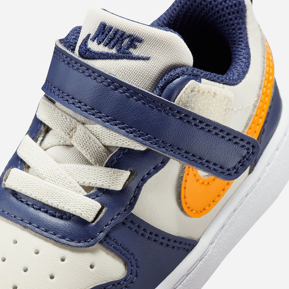 AN324903 Court Borough Low Recraft Baby Sneakers