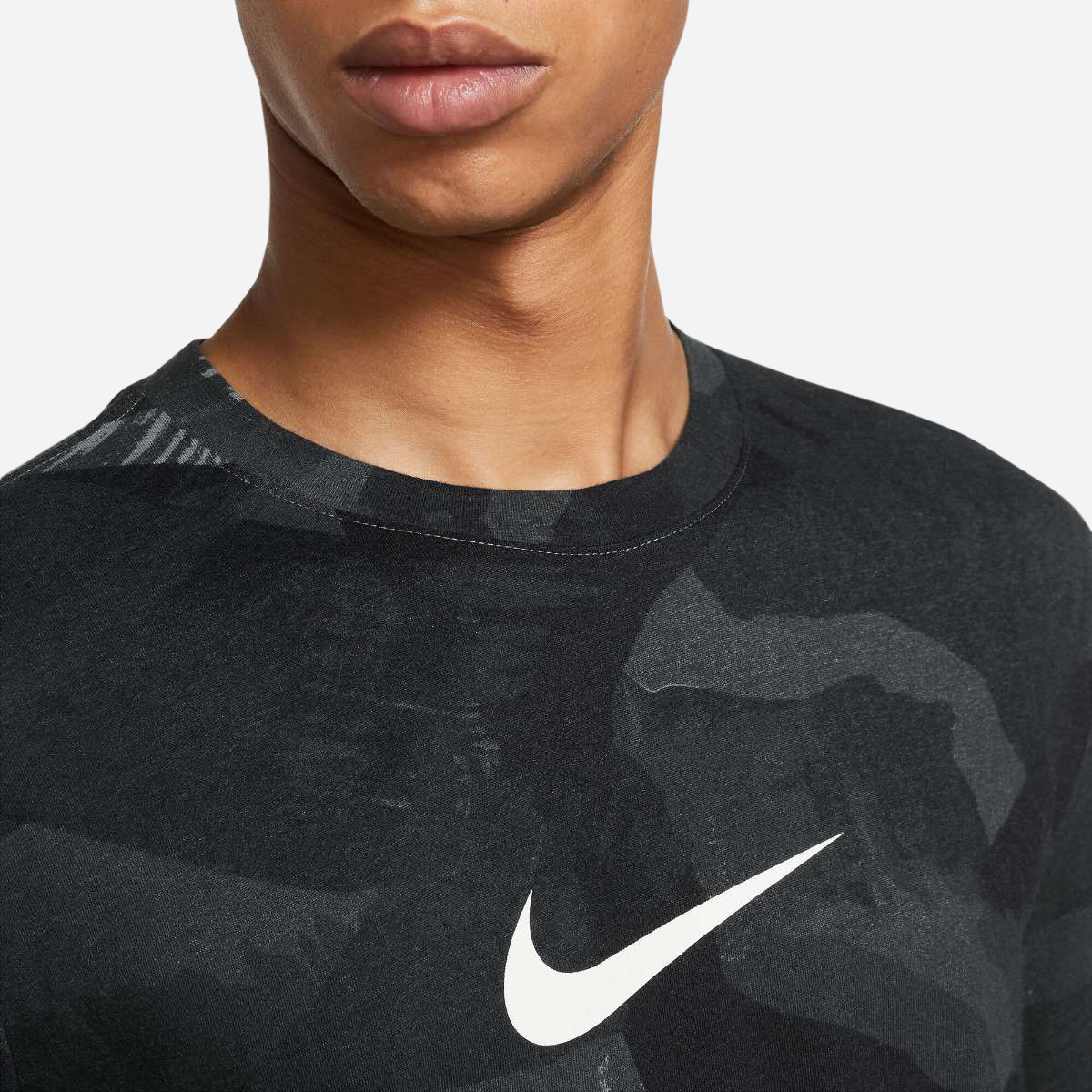 Nike clearance camo shirt