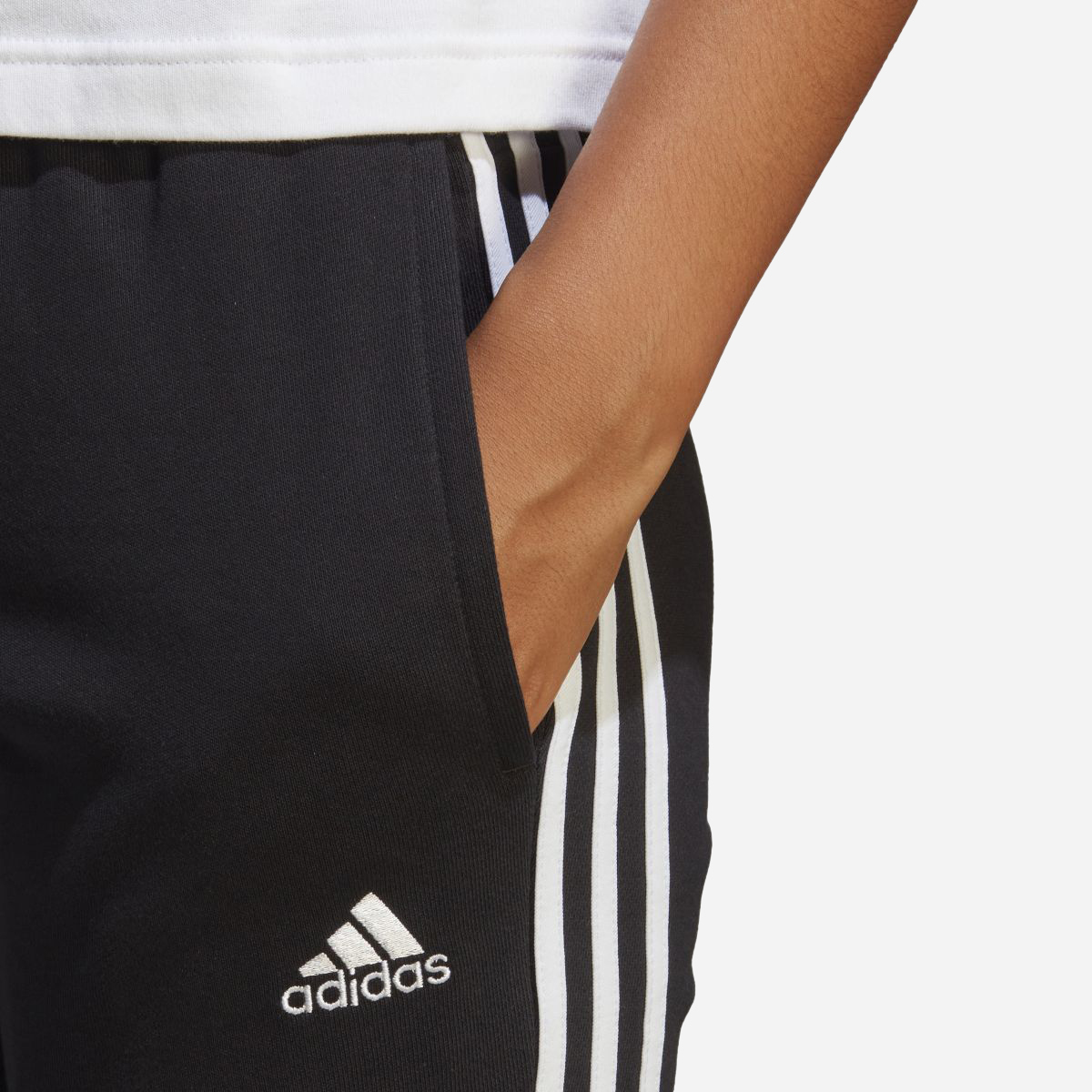 adidas 3-Stripes French Terry Cuffed Broek | L | 285550